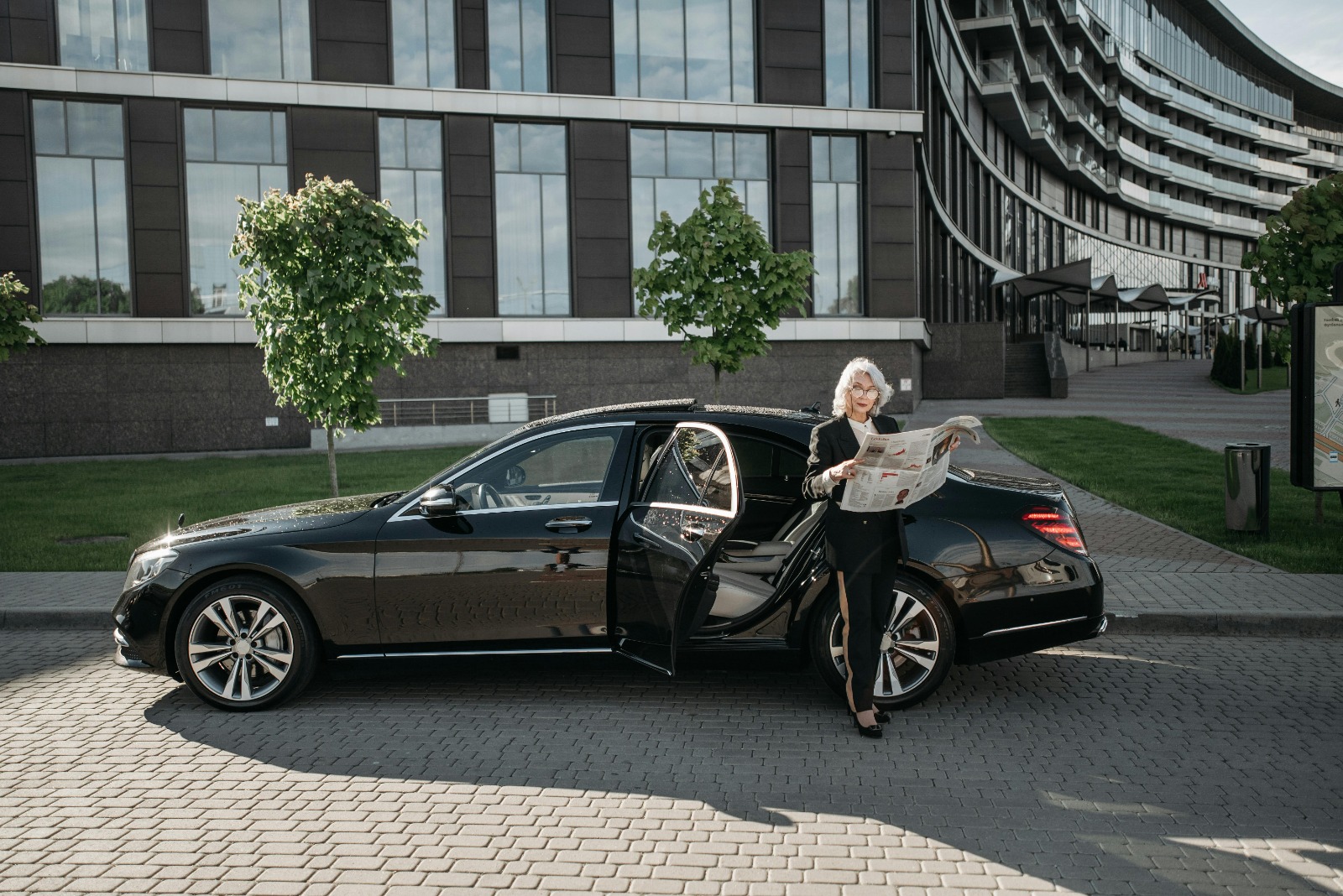 Book Vancouver to Seattle Car Service for a Smooth VIP Journey