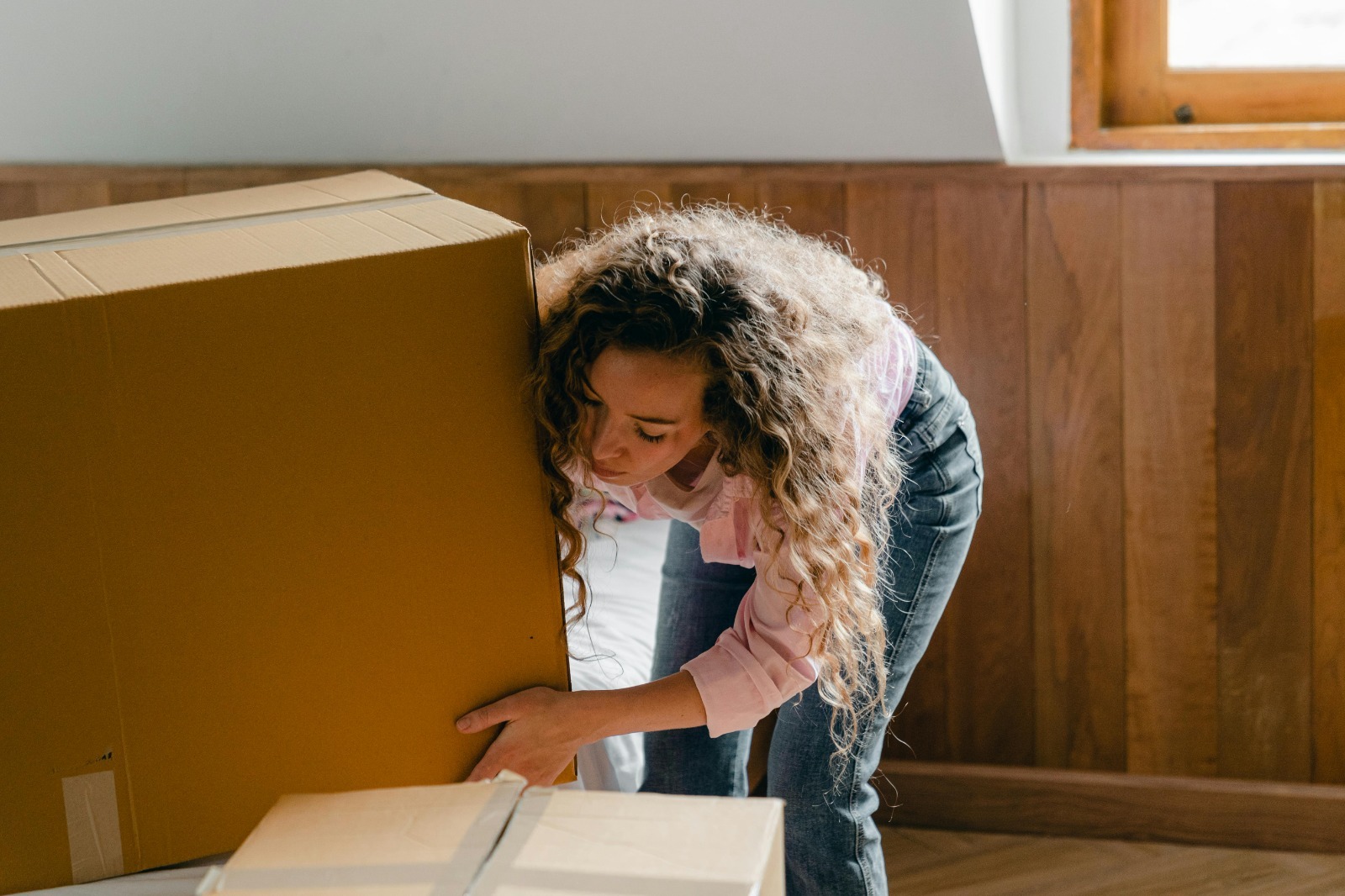 Professional Delivery Service Scottsdale AZ for Packages and Parcels